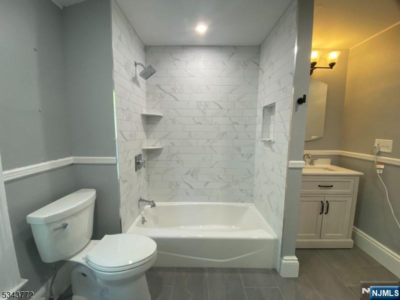 Clifton, New Jersey 07011, United States, 2 Bedrooms Bedrooms, ,1 BathroomBathrooms,Residential,Active,89742