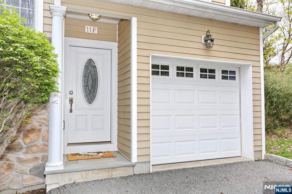 11 Franklin Avenue F