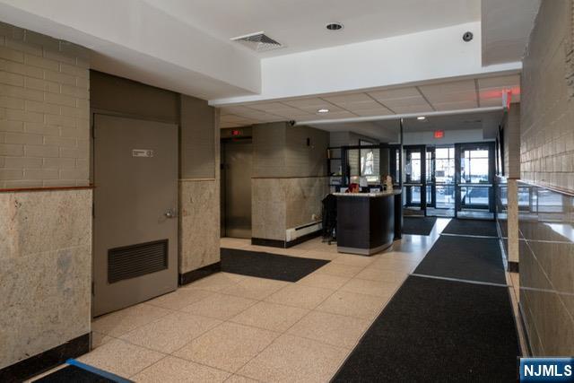 5701 Boulevard East #22C