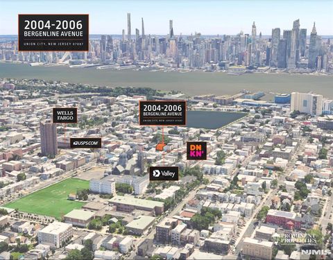 Photo of 2004 Bergenline Avenue, Union City, NJ 07087 (MLS # 25042360)