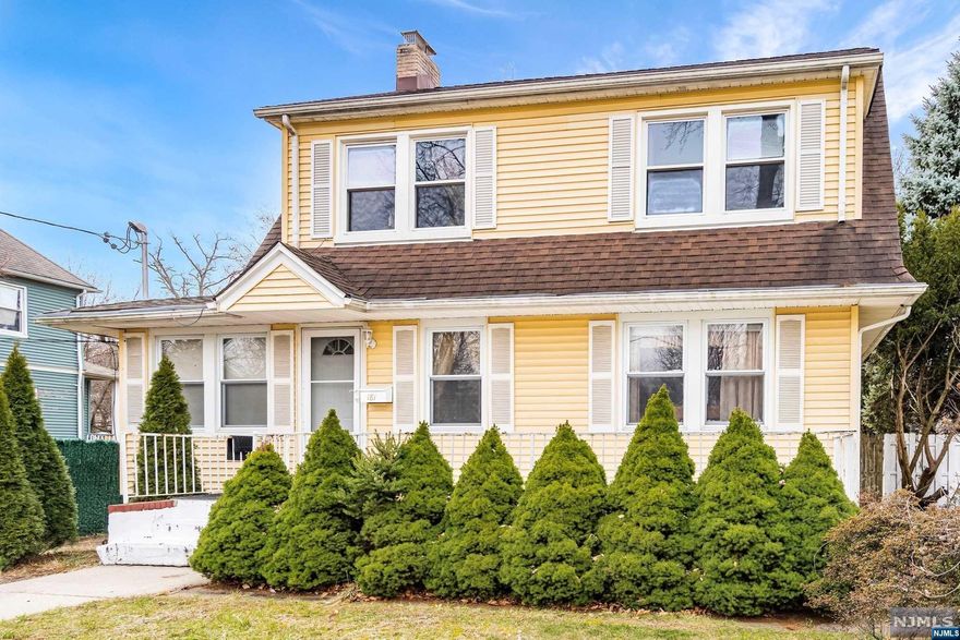 Prime Fairmount area location on one of Hackensack's finest streets. Large 152' deep lot. Hardwood floors & natural wood trim. Spacious rooms include kitchen, oversized formal dining room & large bathroom. Very close to NYC train & bus, local bus and shopping including Aldi & Target.