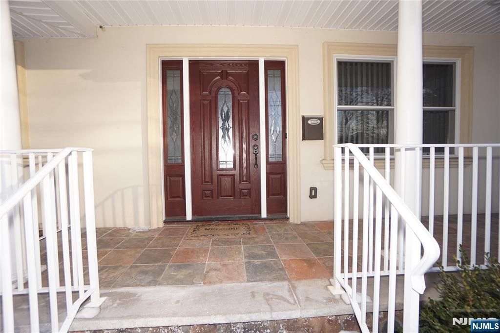 Photo of 378 S Terhune Avenue, Paramus, NJ 07652 (MLS # 26003024)