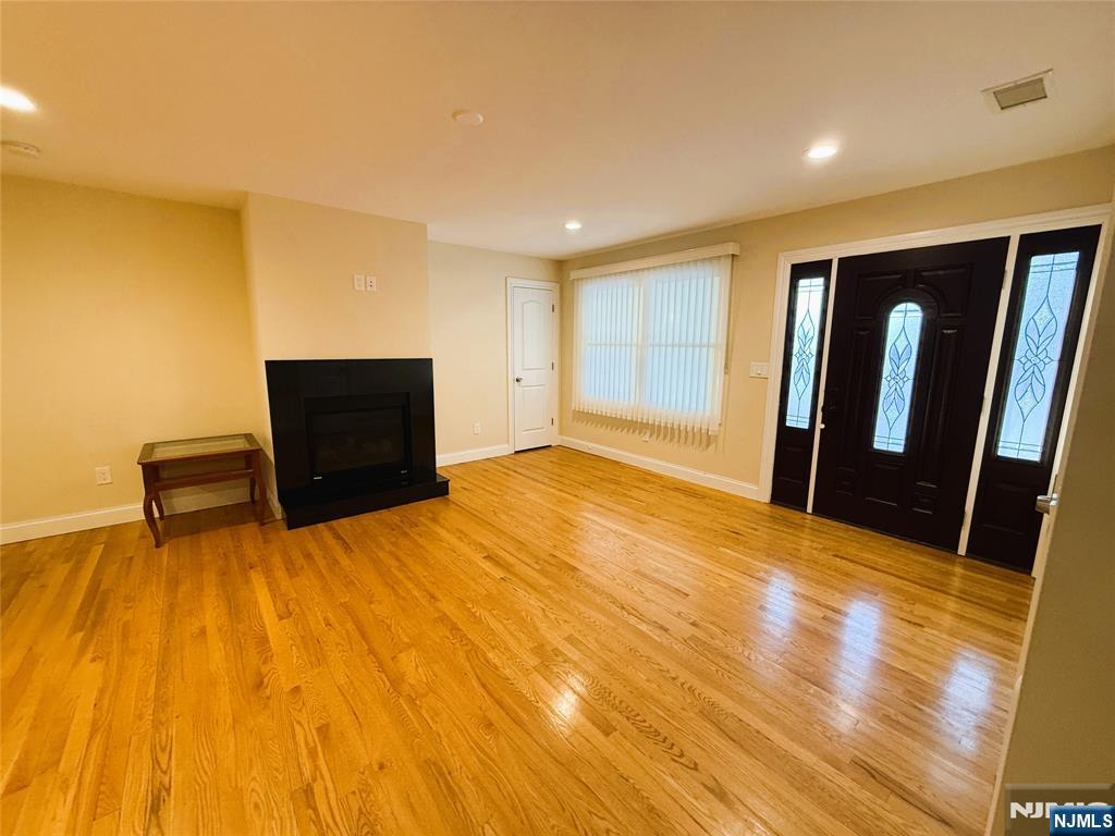 378 S Terhune Avenue