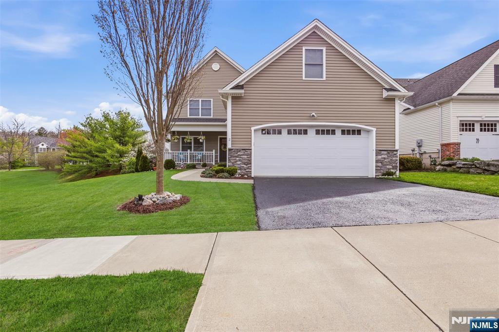 2 Bluffs Court