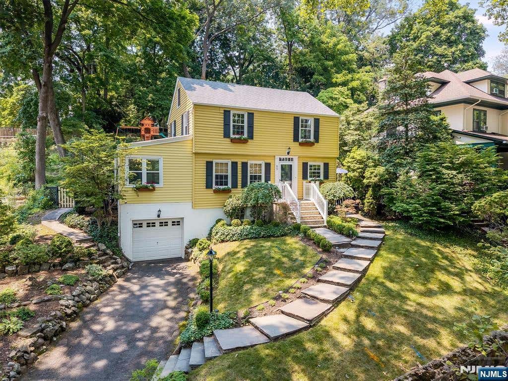 Photo of 60 Clinton Road, Glen Ridge, NJ 07028 (MLS # 26026656)