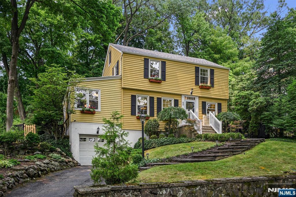 60 Clinton Road