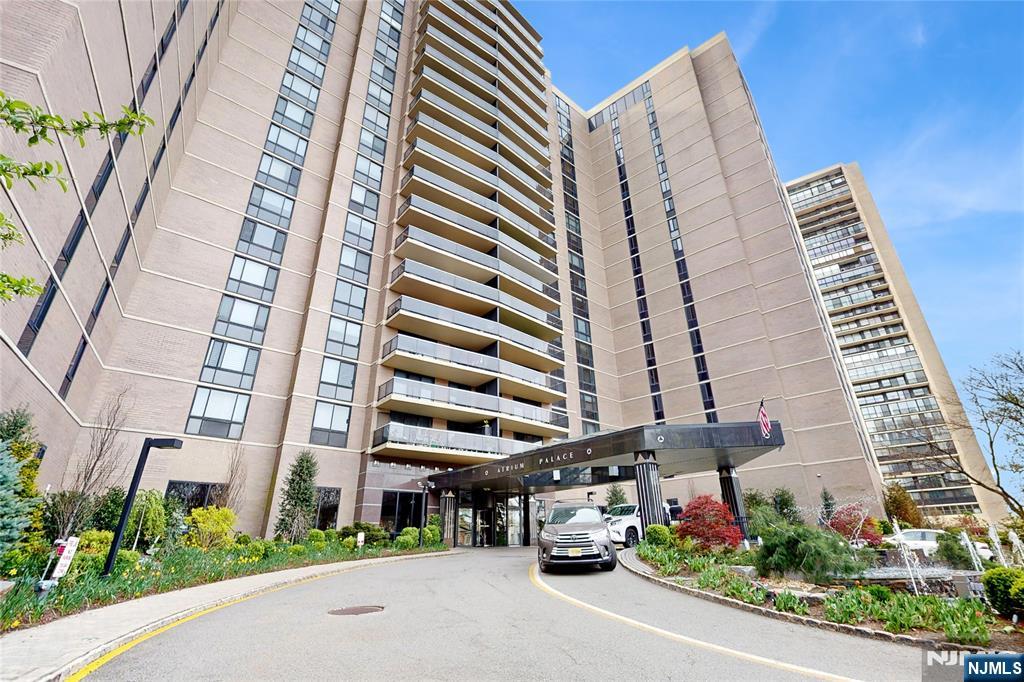 Property for Sale at 1512 Palisade Avenue 6B, Fort Lee, New Jersey - Bedrooms: 2 
Bathrooms: 3  - $925,000