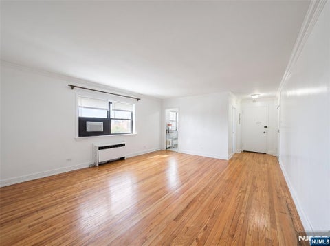 Photo of 3081 Edwin Avenue #1A, Fort Lee, NJ 07024 (MLS # 26037816)