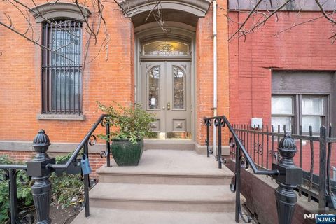 Photo of 189 Christopher Columbus Drive #1, Jersey City, NJ 07302 (MLS # 26010691)
