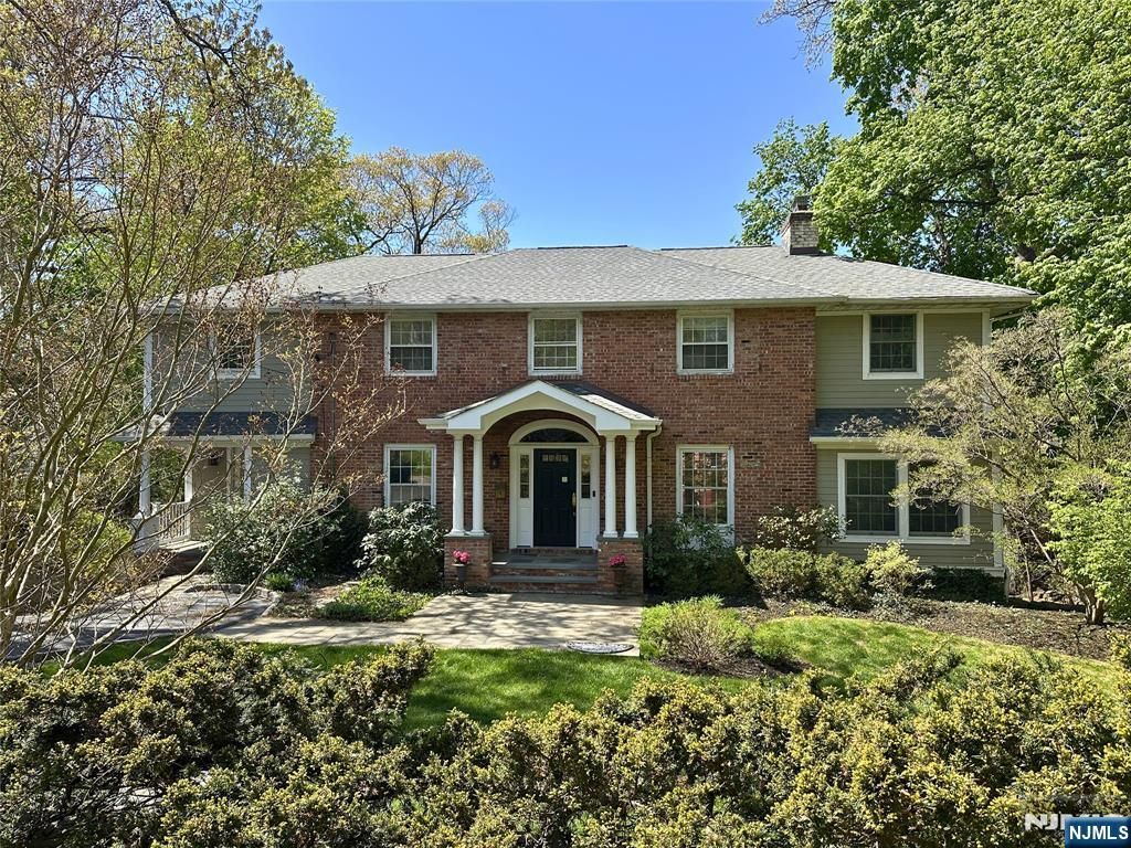 Photo of 154 Unadilla Road, Ridgewood Village, NJ 07450 (MLS # 26003507)