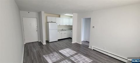 Photo of 960 Main St #4, Hackensack, NJ 07601 (MLS # 25029418)