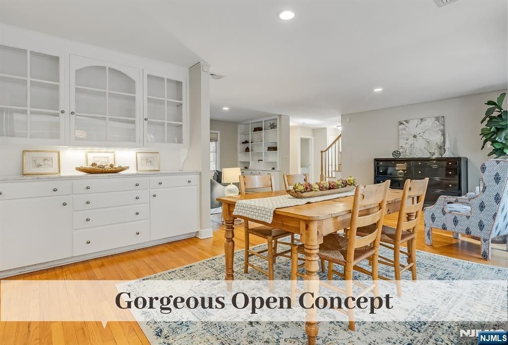 Photo of 10 N Hillside Place, Ridgewood Village, NJ 07450 (MLS # 25035270)