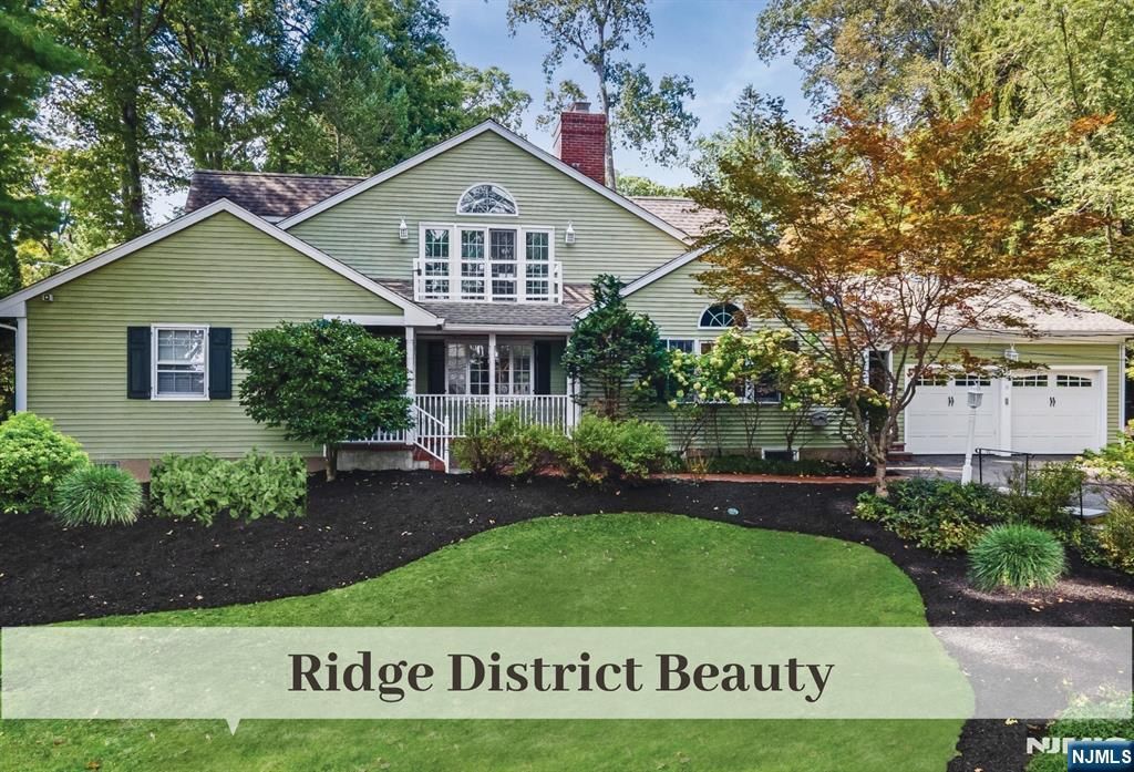 Photo of 10 N Hillside Place, Ridgewood Village, NJ 07450 (MLS # 25035270)