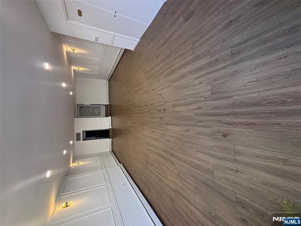 222 Macarthur Avenue