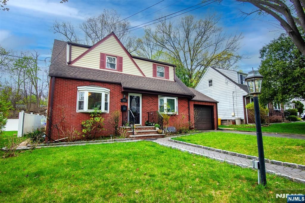 Photo of 352 Billington Road, Teaneck, NJ 07666 (MLS # 26013128)