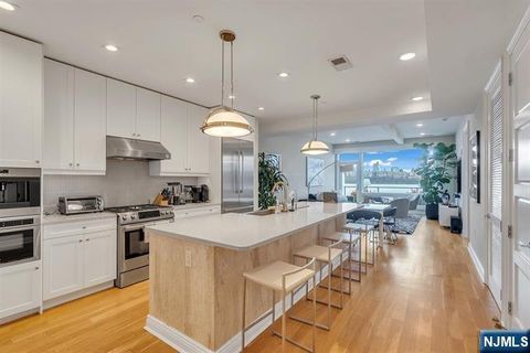 Photo of 9 Somerset Lane #617, Edgewater, NJ 07020 (MLS # 26010125)