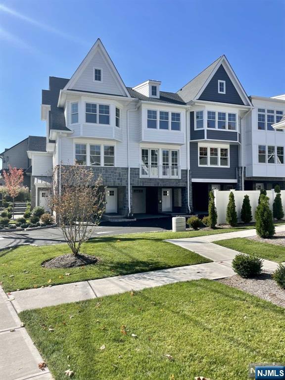 Rental Property at 100 Schraalenburgh Rd 94, Harrington Park, New Jersey - Bedrooms: 3 
Bathrooms: 4 
Rooms: 6  - $5,850 MO.