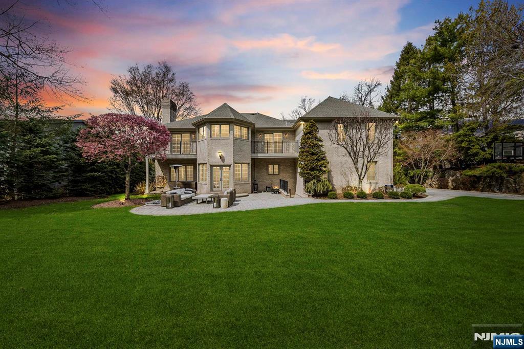 Property for Sale at 30 Peter Lynas Court, Tenafly, New Jersey - Bedrooms: 6 
Bathrooms: 6 
Rooms: 16  - $3,250,000