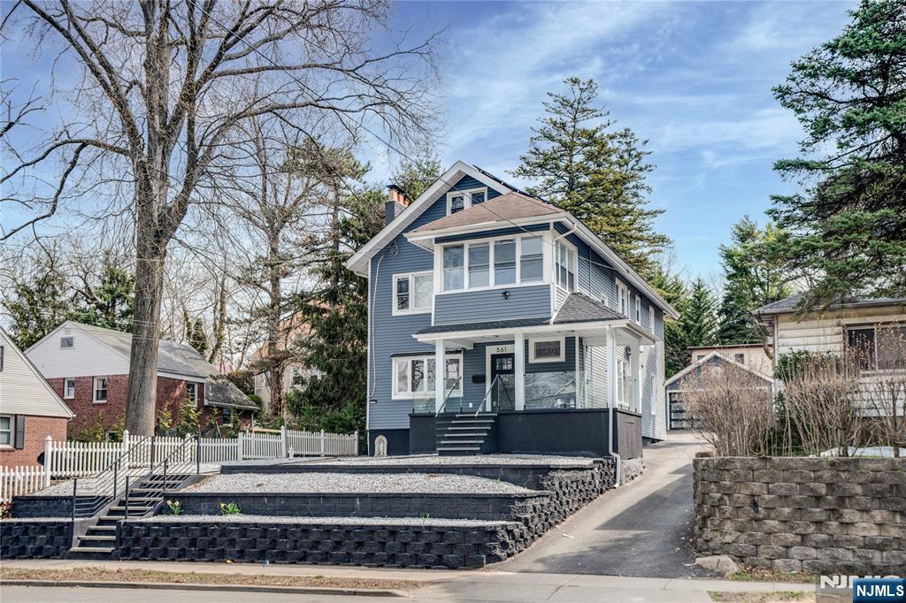 561 Grand Avenue