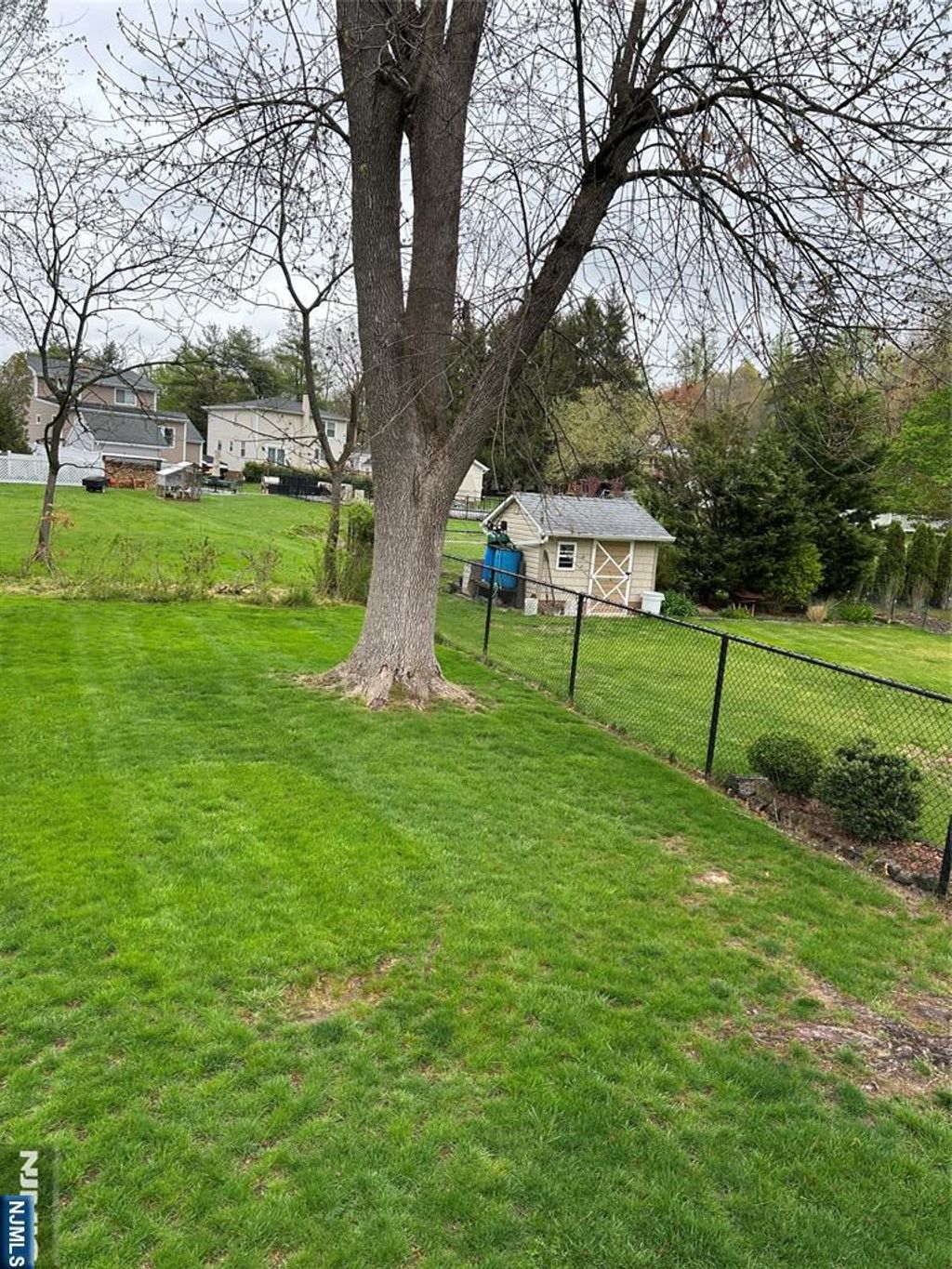 Photo of 35 Robin Road, Wayne, NJ 07470 (MLS # 26014106)