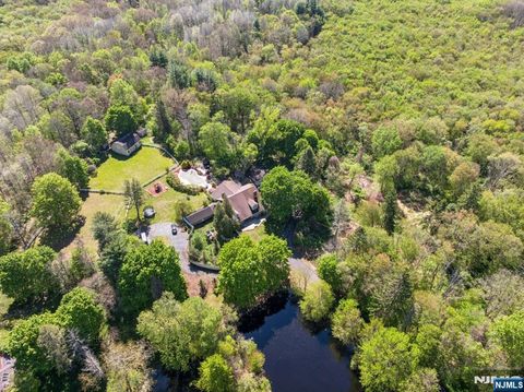 Photo of 396 Berkshire Valley Road, Jefferson Township, NJ 07885 (MLS # 26017987)