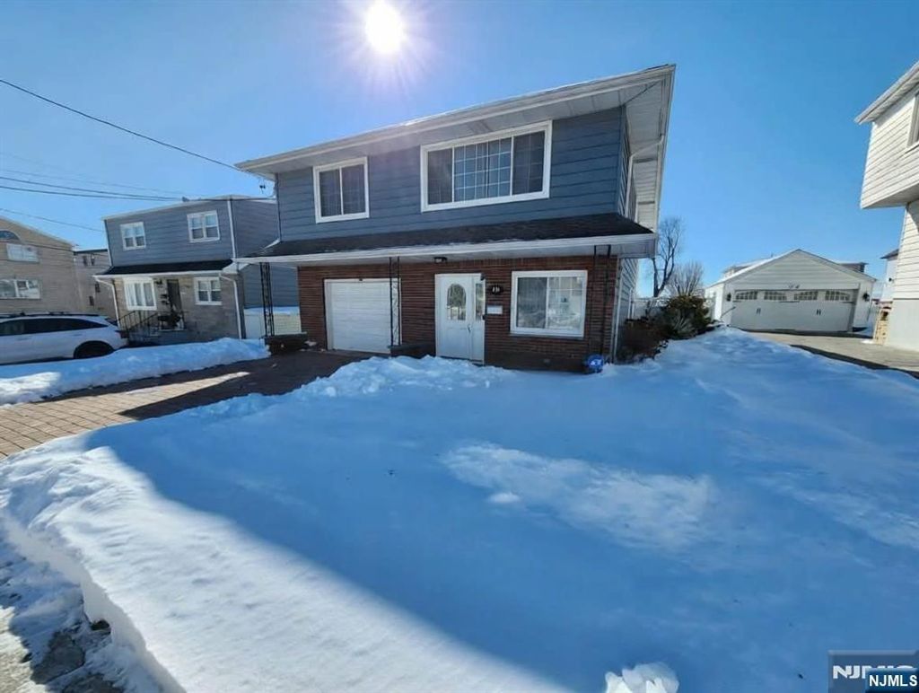 Photo of 830 Pennsylvania Avenue, Lyndhurst, NJ 07071 (MLS # 26004619)