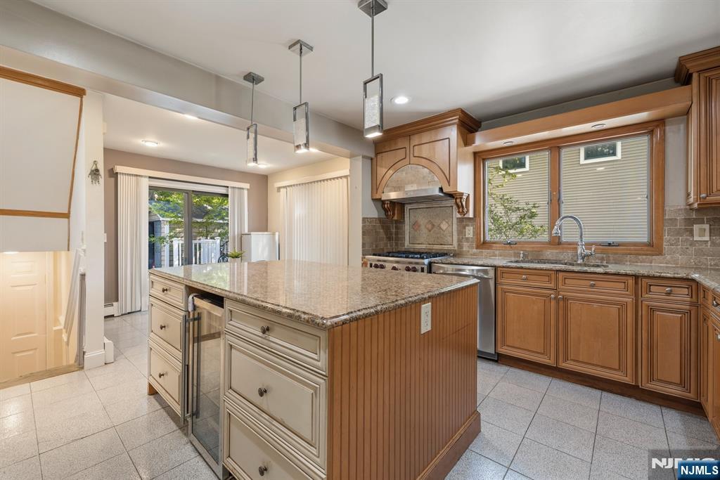 32-03 Norwood Drive
