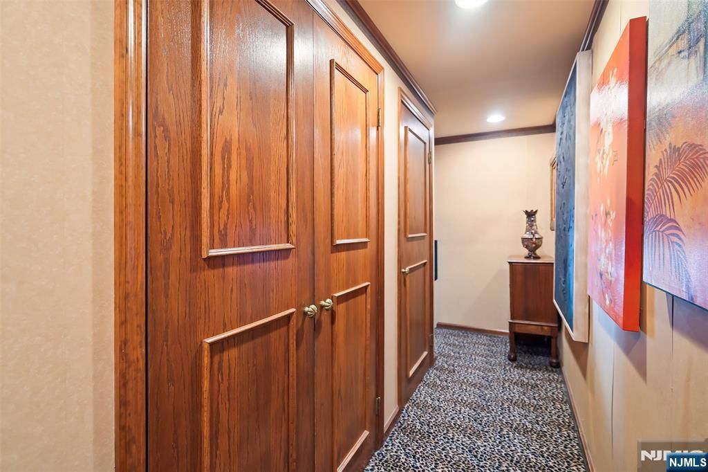 Photo of 4 Horizon Road #G-10, Fort Lee, NJ 07024 (MLS # 26000421)