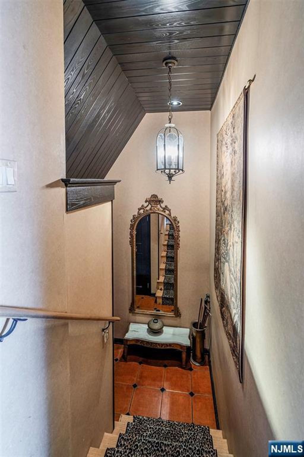 Photo of 4 Horizon Road #G-10, Fort Lee, NJ 07024 (MLS # 26000421)