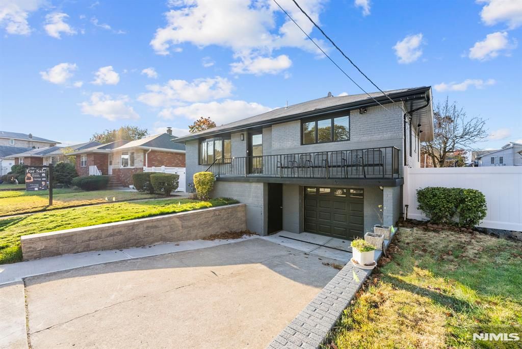 Photo of 1107 Fairview Lane, Fort Lee, NJ 07024 (MLS # 25039119)