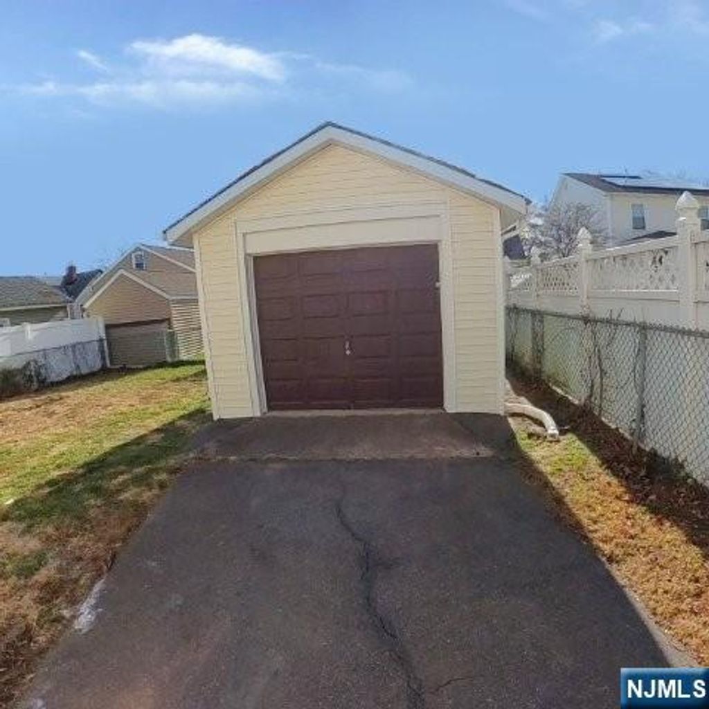 Photo of 44 Tulip Street, Bergenfield, NJ 07621 (MLS # 25043749)