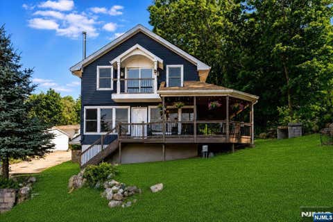 Photo of 2 San Bar Drive, Jefferson Township, NJ 07849 (MLS # 26032244)