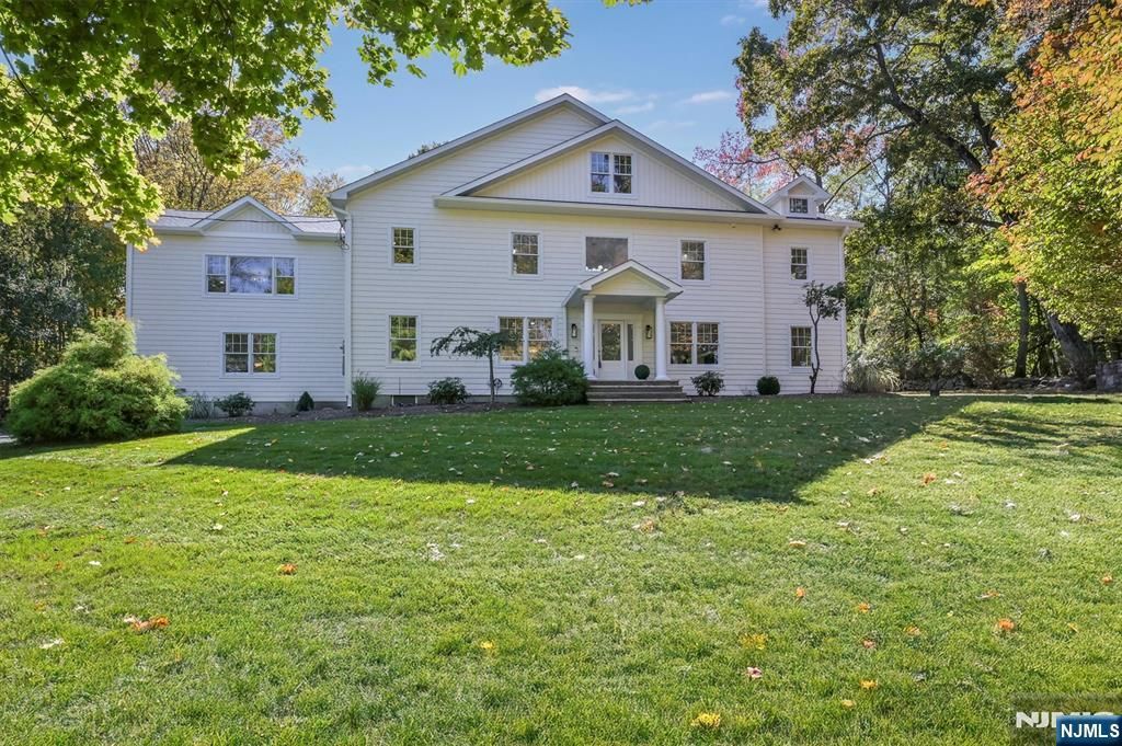 Photo of 174 Upper Saddle River Road, Montvale, NJ 07645 (MLS # 25036412)