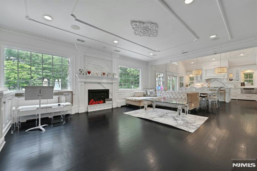 111 Hudson Avenue