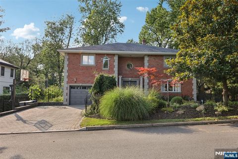 11 New Street Cresskill NJ 07626