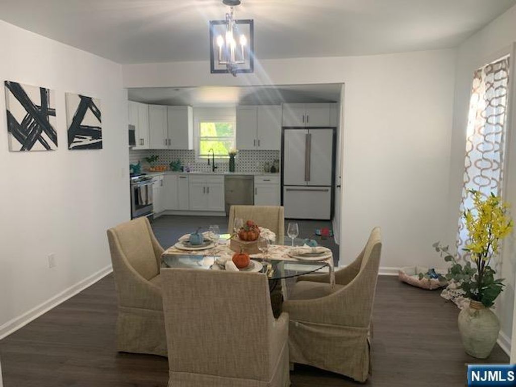 Photo of 19 Roosevelt Avenue, Ridgefield Park, NJ 07603 (MLS # 25018467)