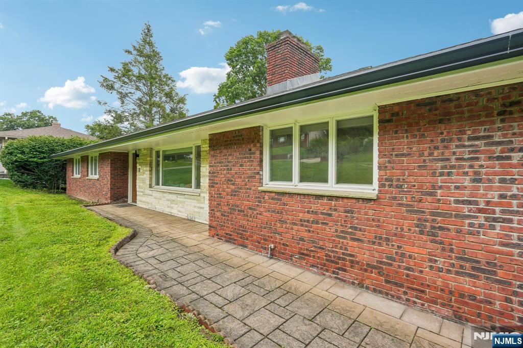 31 Surrey Drive