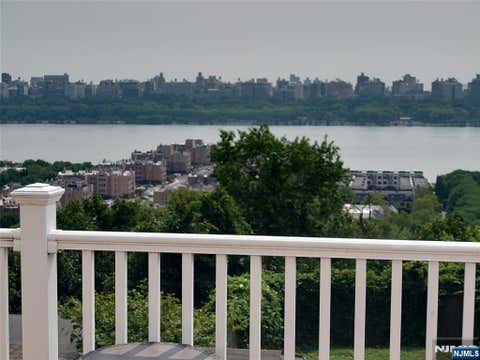 Photo of 190 Cedar #2nd Fl, Cliffside Park, NJ 07010 (MLS # 26030890)