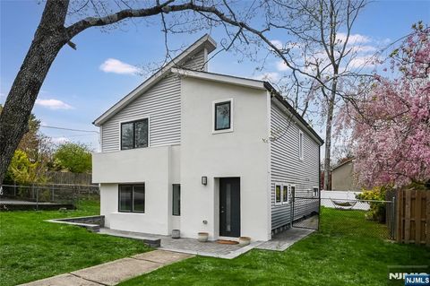 85 Taylor Street Hillsdale NJ 07642