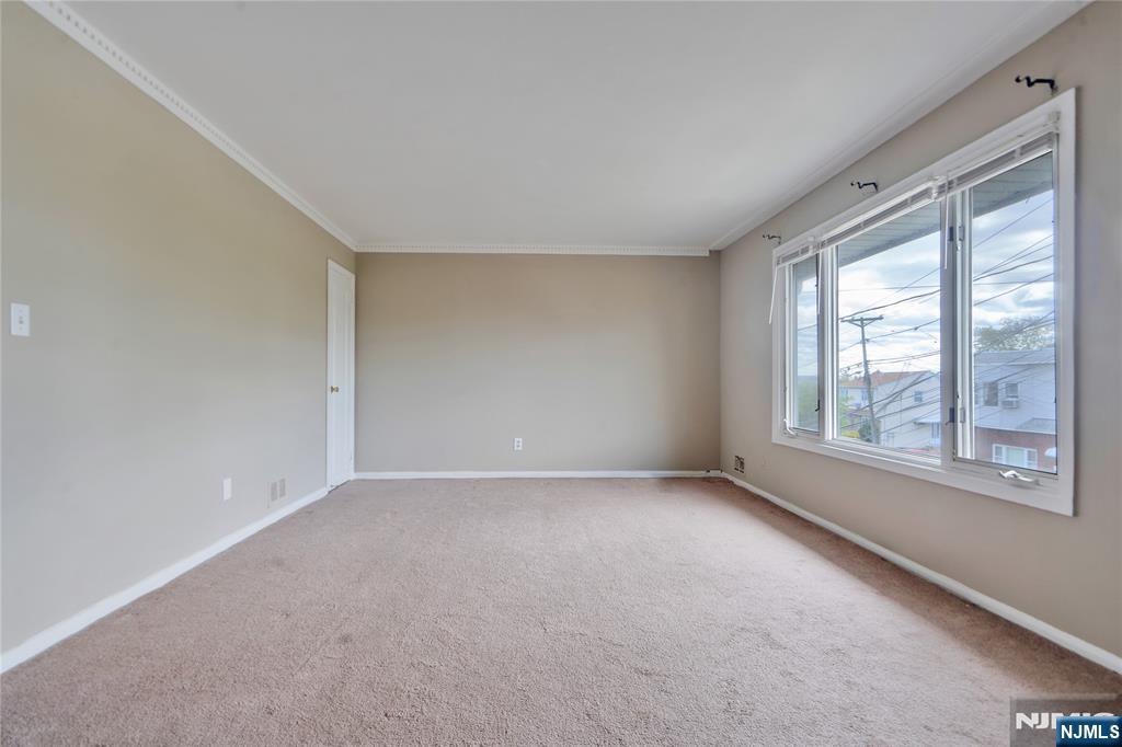 376 Harrison Avenue FLOOR 2