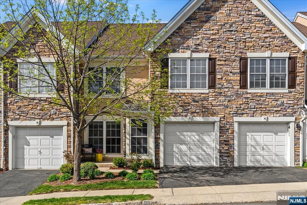 Property for Sale at 6 Aspen Terrace, North Haledon, New Jersey - Bedrooms: 3 
Bathrooms: 3  - $689,000