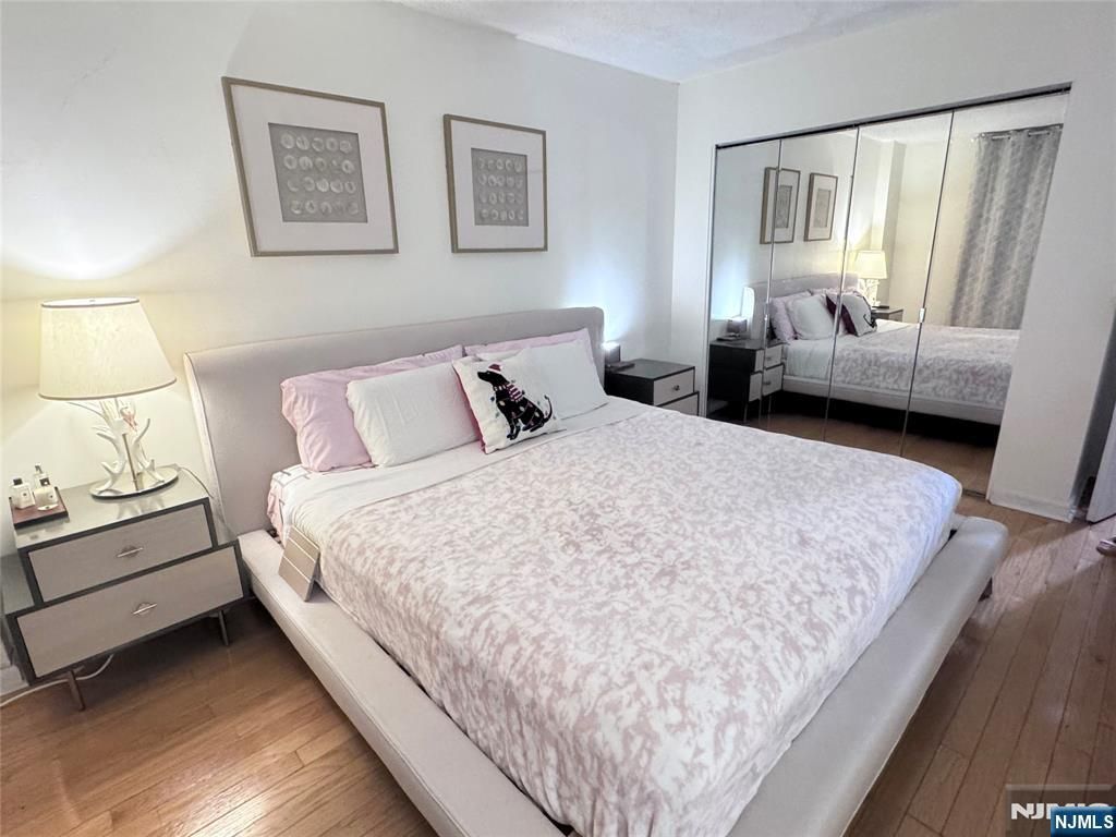 Photo of 2200 N Central Road #10C, Fort Lee, NJ 07024 (MLS # 25028588)