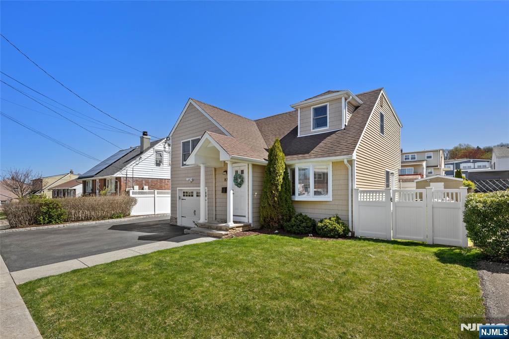87 Mount Pleasant Avenue
