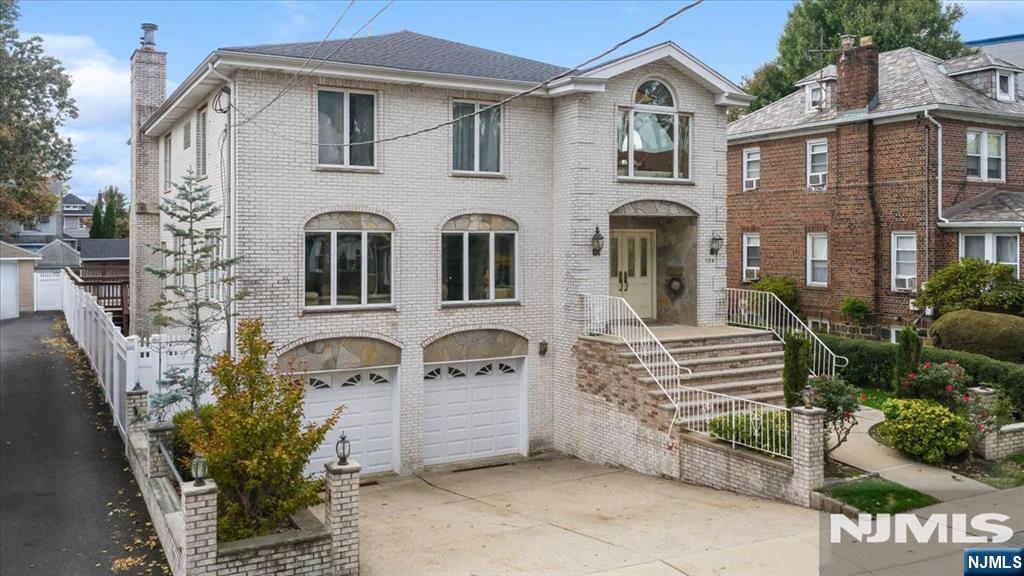 126 Edgewater Road