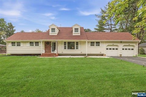 Photo of 628 Lamanna Drive, River Vale, NJ 07675 (MLS # 26034271)