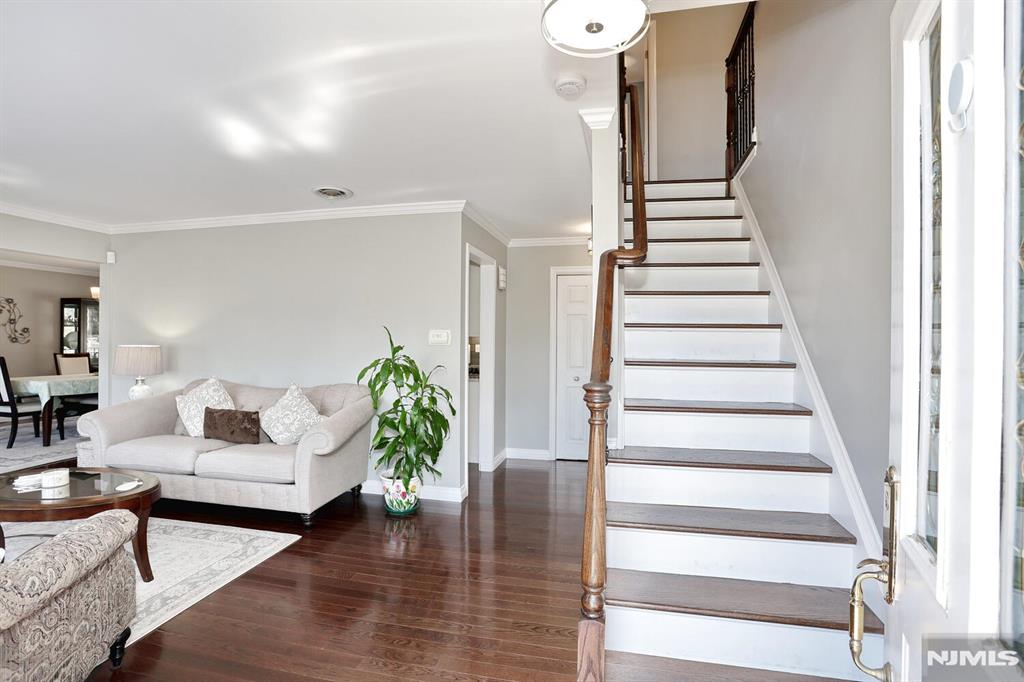 26 Scrivani Drive