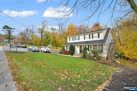 Photo of 857 Pompton Avenue, Cedar Grove, NJ 07009 (MLS # 25041345)
