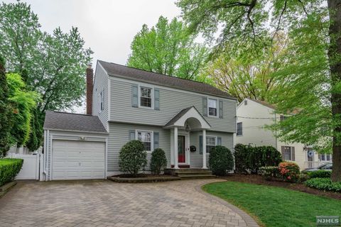 291 Woodland Avenue River Edge NJ 07661