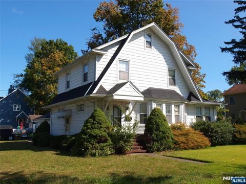 Photo of 48 Caroline Avenue, Pequannock Township, NJ 07444 (MLS # 25043332)