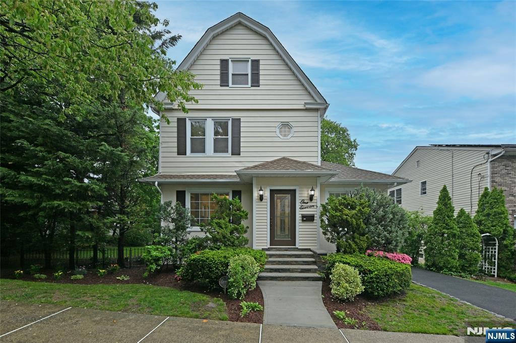Property for Sale at 111 Jefferson Avenue, Hasbrouck Heights, New Jersey - Bedrooms: 4 
Bathrooms: 4 
Rooms: 9  - $849,000